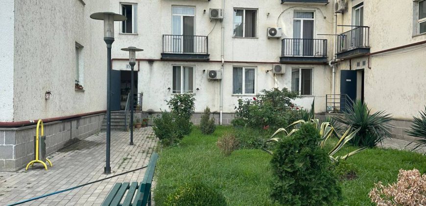 ქირავდება, 2 ოთახიანი ბინა თბილისი, ჩუბინაშვილის ქუჩაზე