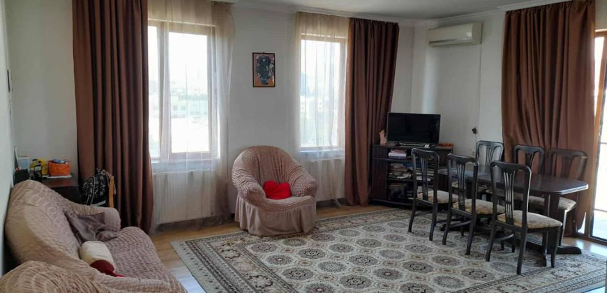 იყიდება 3 ოთახიანი ბინა თბილისში, დიღმის მასივში