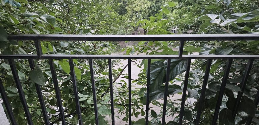 ქირავდება 3 ოთახიანი ბინა ქ. გორის ცენტრში