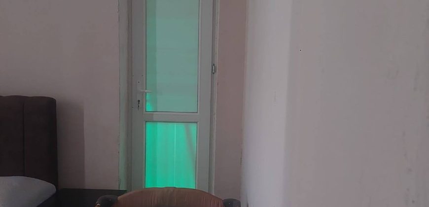 იყიდება 2 ოთახნახევრიანი ბინა გორში, წმინდა წყლის დასახლებაში