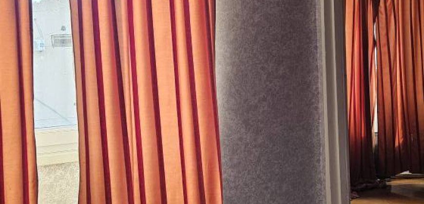 იყიდება 2 ოთახიანი ბინა ქ. გორის ცენტრში