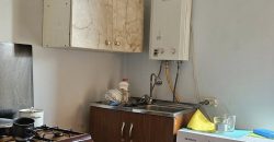 იყიდება 2 ოთახიანი ბინა ქ. გორის ცენტრში