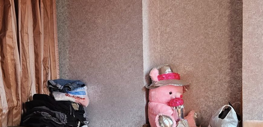 იყიდება 2 ოთახიანი ბინა ქ. გორის ცენტრში