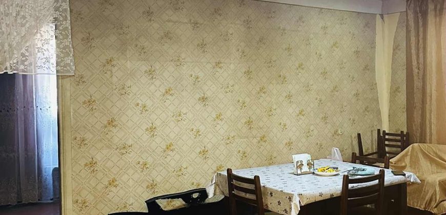 იყიდება 2 ოთახიანი ბინა გორში, ჭალის დასახლებაში