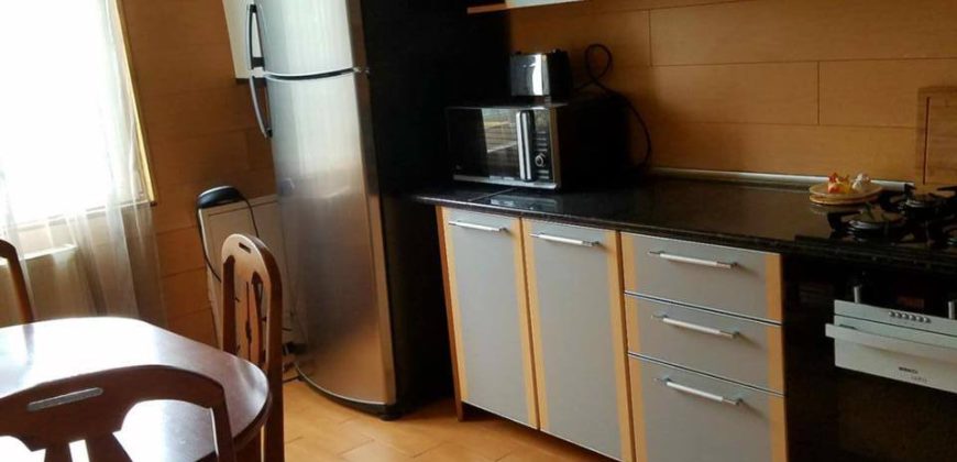 იყიდება 4 ოთახიანი ბინა გორში, სტალინის გამზირზე