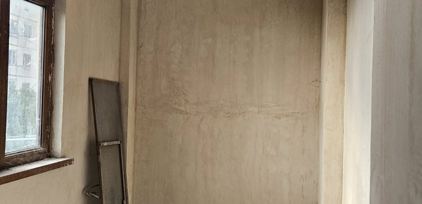 იყიდება 2 ოთახნახევრიანი ბინა გორში წმინდა წყლის დასახლებაში