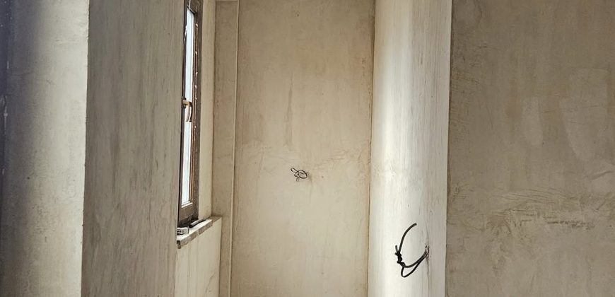 იყიდება 2 ოთახნახევრიანი ბინა გორში წმინდა წყლის დასახლებაში