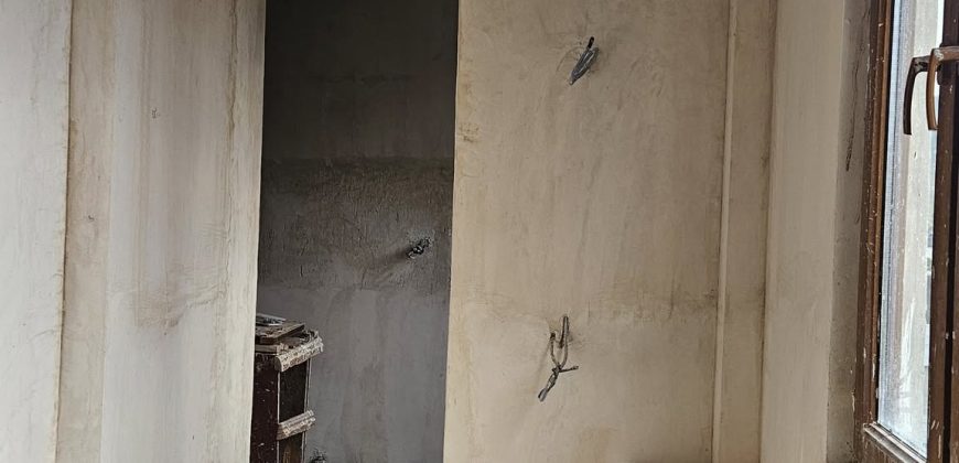 იყიდება 2 ოთახნახევრიანი ბინა გორში წმინდა წყლის დასახლებაში