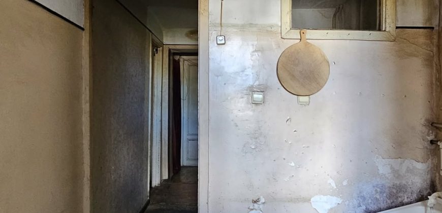 იყიდება 3 ოთახიანი ბინა გორში, წყაროს უბანში