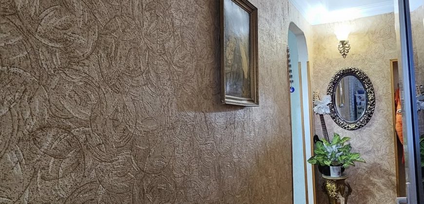 იყიდება 2 ოთახიანი ბინა გორში, კომბინატის დასახლებაში