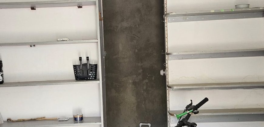 იყიდება 2 ოთახიანი ბინა გორში, კომბინატის დასახლებაში