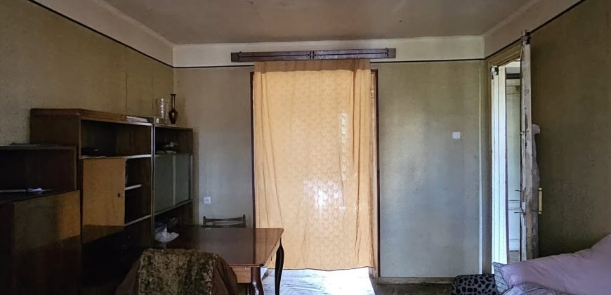 იყიდება 3 ოთახიანი ბინა გორში, წყაროს უბანში