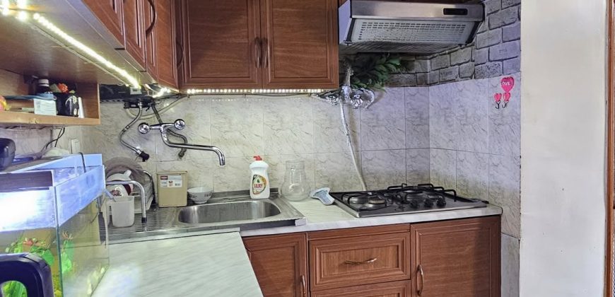 იყიდება 2 ოთახიანი ბინა გორში, კომბინატის დასახლებაში