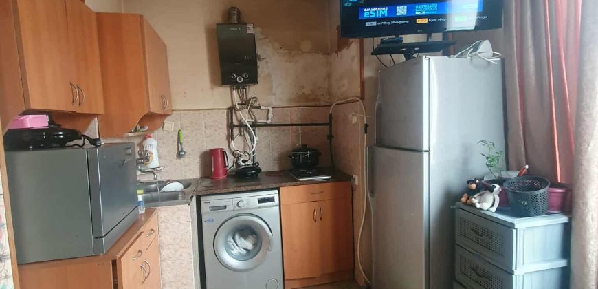 იყიდება 2 ოთახიანი ბინა გორში, სტალინის გამზირზე