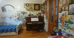 იყიდება 2 ოთახიანი ბინა გორში, სტალინის გამზირზე