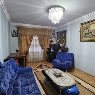იყიდება 2 ოთახიანი ბინა გორში, კომბინატის დასახლებაში