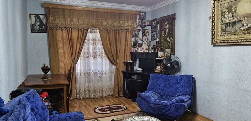 იყიდება 2 ოთახიანი ბინა გორში, კომბინატის დასახლებაში