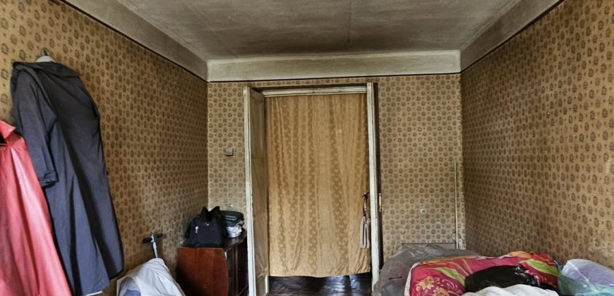 იყიდება 3 ოთახიანი ბინა გორში, წყაროს უბანში