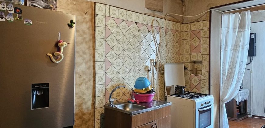 იყიდება2 ოთახიანი ბინა გორში, წმინდა წყლის დასახლებაში