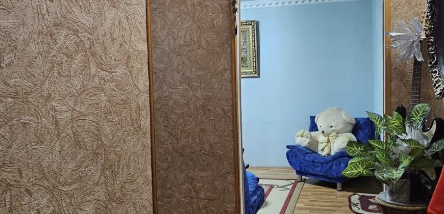 იყიდება 2 ოთახიანი ბინა გორში, კომბინატის დასახლებაში