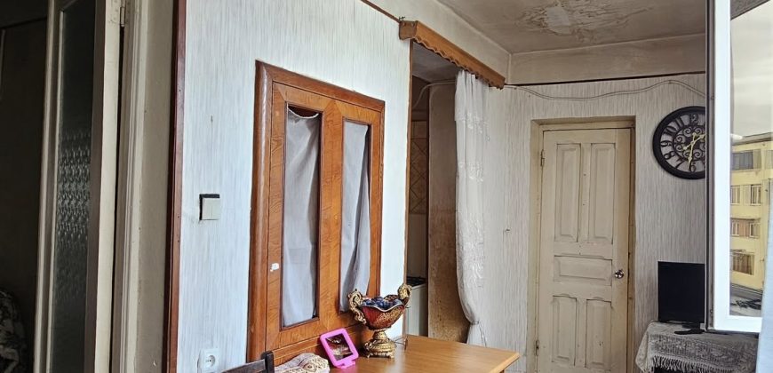 იყიდება2 ოთახიანი ბინა გორში, წმინდა წყლის დასახლებაში