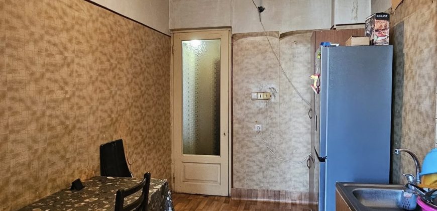 იყიდება2 ოთახიანი ბინა გორში, წმინდა წყლის დასახლებაში