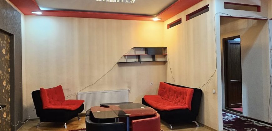 ქირავდება 3 ოთახიანი ბინა გორში, ჭავჭავაძის გამზირზე