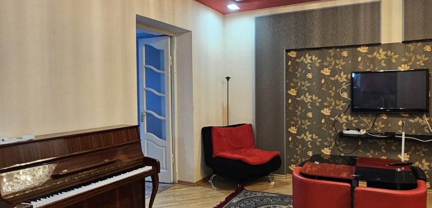 ქირავდება 3 ოთახიანი ბინა გორში, ჭავჭავაძის გამზირზე