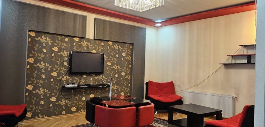 ქირავდება 3 ოთახიანი ბინა გორში, ჭავჭავაძის გამზირზე