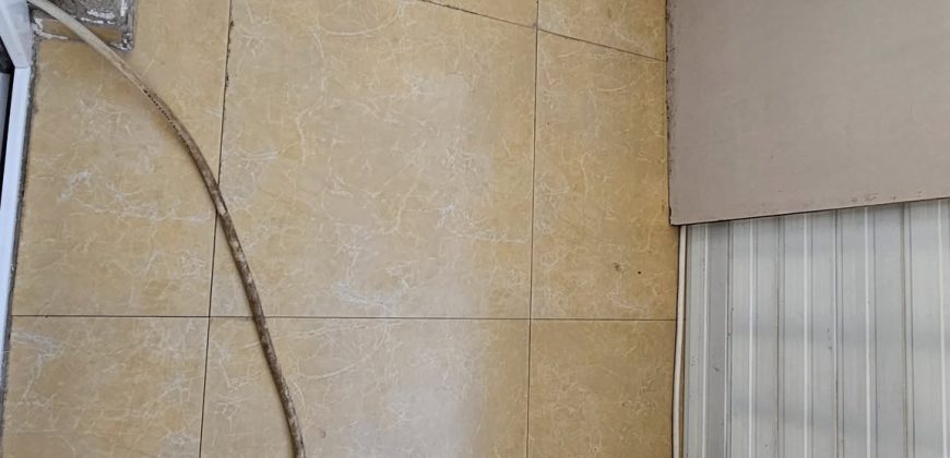 იყიდება 2 ოთახიანი ბინა გორში, კომბინატის დასახლებაში