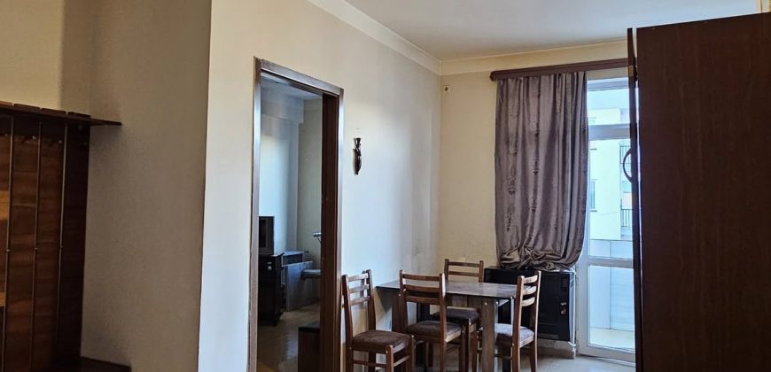 იყიდება 2 ოთახიანი ბინა გორში, კომბინატის დასახლებაში