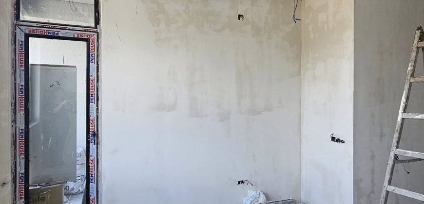 იყიდება 2 ოთახიანი ბინა ქ. გორის ცენტრში