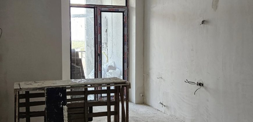 იყიდება 2 ოთახიანი ბინა ქ. გორის ცენტრში