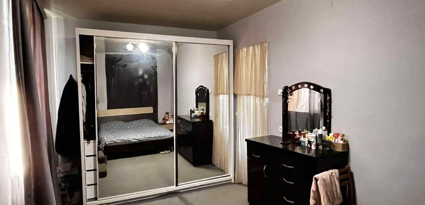 იყიდება 2 ოთახიანი ბინა გორში, კომბინატის დასახლებაში