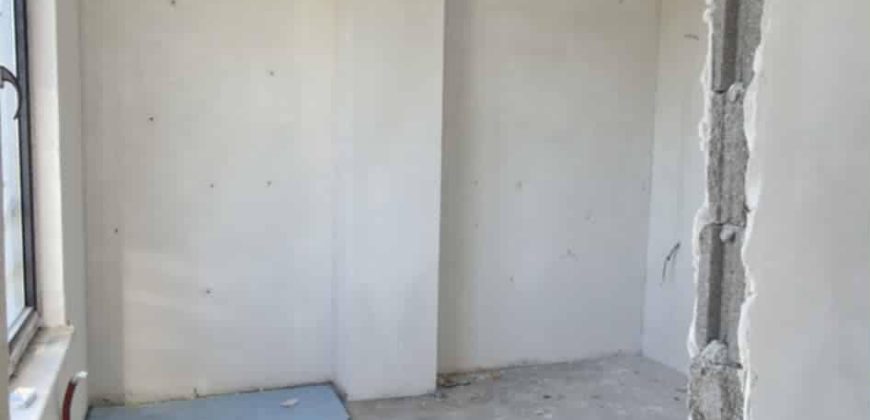 იყიდება 4 ოთახიანი ბინა გორში, კომბინატის დასახლებაში