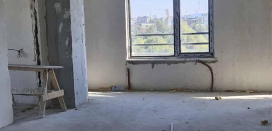 იყიდება 4 ოთახიანი ბინა გორში, კომბინატის დასახლებაში