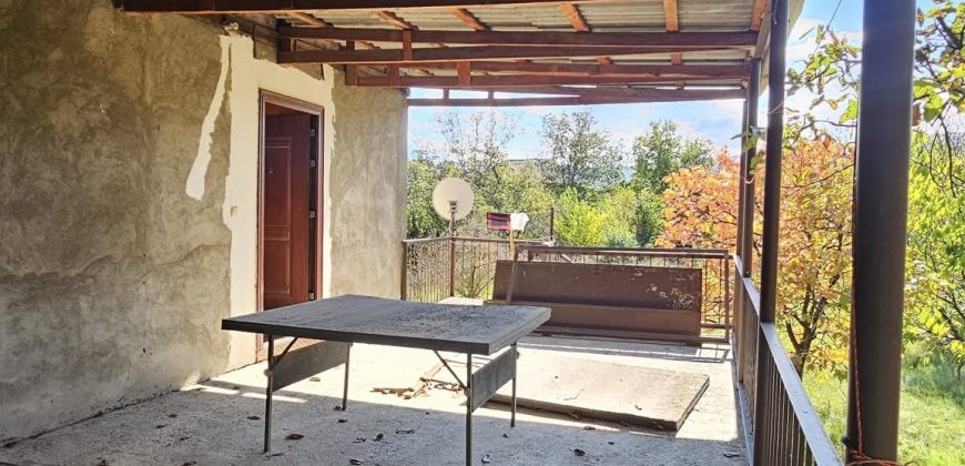 იყიდება 2 სართულიანი სახლი გორის რაიონ, სოფ. ქვახვრელში