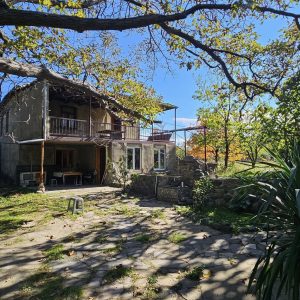 იყიდება 2 სართულიანი სახლი გორის რაიონ, სოფ. ქვახვრელში