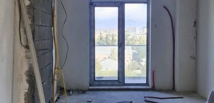 იყიდება 4 ოთახიანი ბინა გორში, კომბინატის დასახლებაში