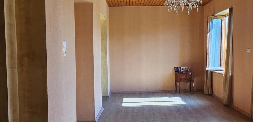 იყიდება 2 სართულიანი სახლი გორის რაიონ, სოფ. ქვახვრელში