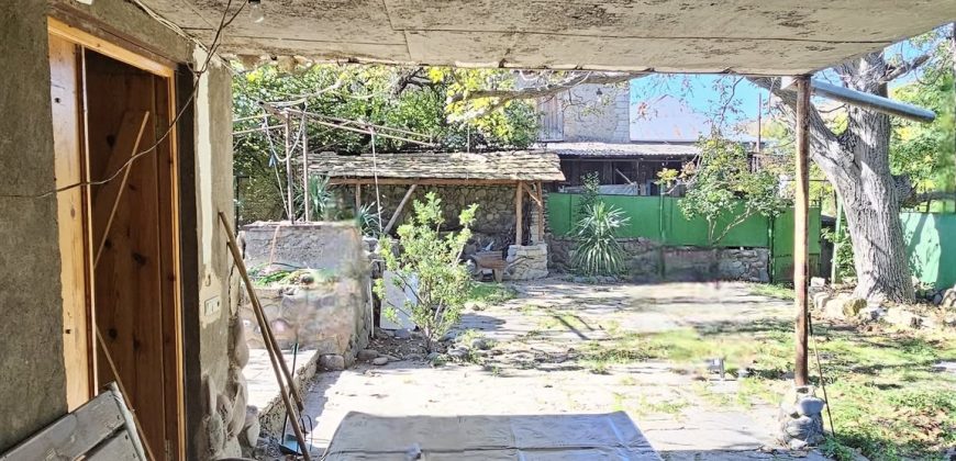 იყიდება 2 სართულიანი სახლი გორის რაიონ, სოფ. ქვახვრელში