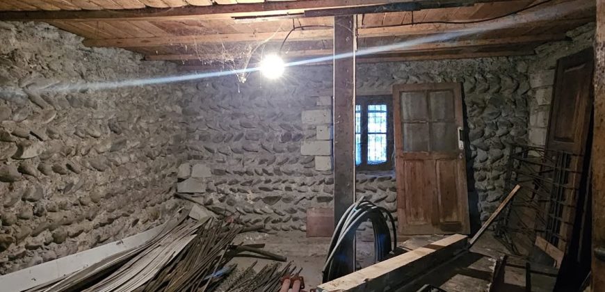 იყიდება 2 სართულიანი სახლი გორის რაიონ, სოფ. ქვახვრელში