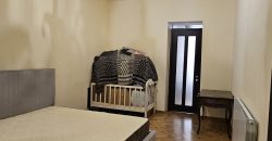 იყიდება 3 ოთახიანი ბინა გორში, სტალინის გამზირზე