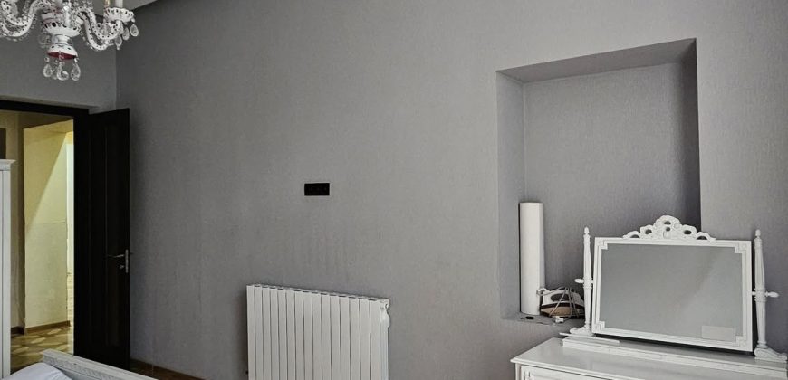 იყიდება 3 ოთახიანი ბინა გორში, სტალინის გამზირზე