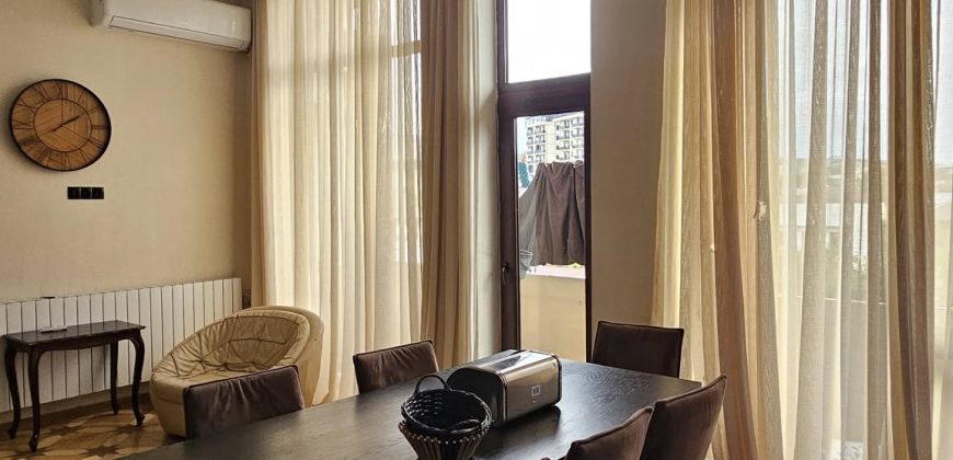 იყიდება 3 ოთახიანი ბინა გორში, სტალინის გამზირზე