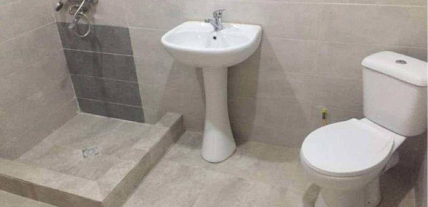 იყიდება 2 ოთახიანი ბინა ქ. გორის ცენტრში