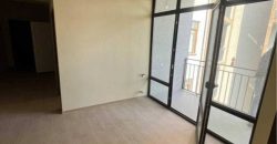 იყიდება 2 ოთახიანი ბინა ქ. გორის ცენტრში