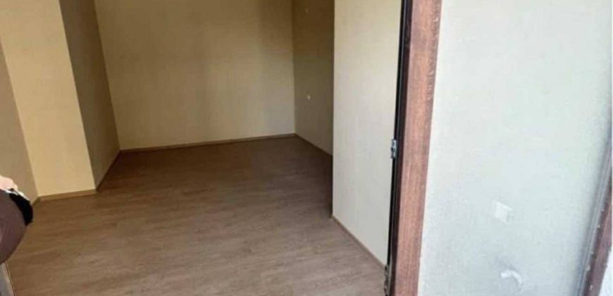 იყიდება 2 ოთახიანი ბინა ქ. გორის ცენტრში