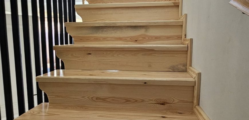 იყიდება 2 სართულიანი სახლი გორში, კვერნაკის დასახლებაში