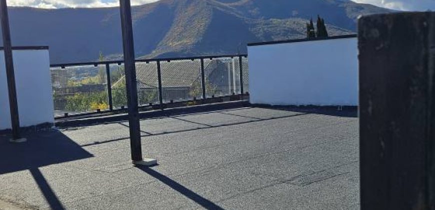 იყიდება 2 სართულიანი სახლი გორში, კვერნაკის დასახლებაში